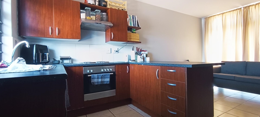 2 Bedroom Property for Sale in Muizenberg Western Cape